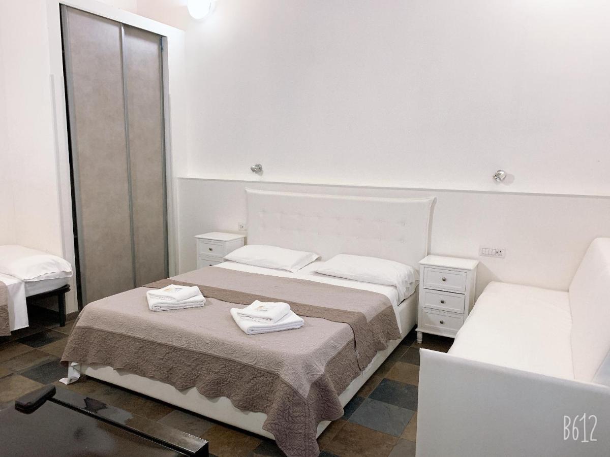 Golden Nice Apartment Рим Екстериор снимка