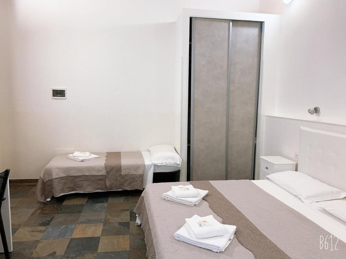 Golden Nice Apartment Рим Екстериор снимка