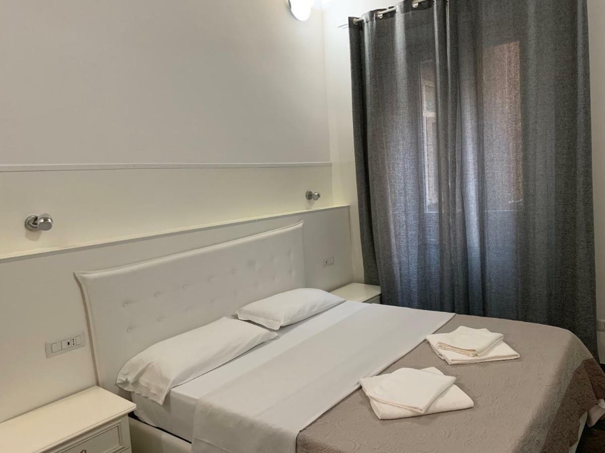 Golden Nice Apartment Рим Екстериор снимка