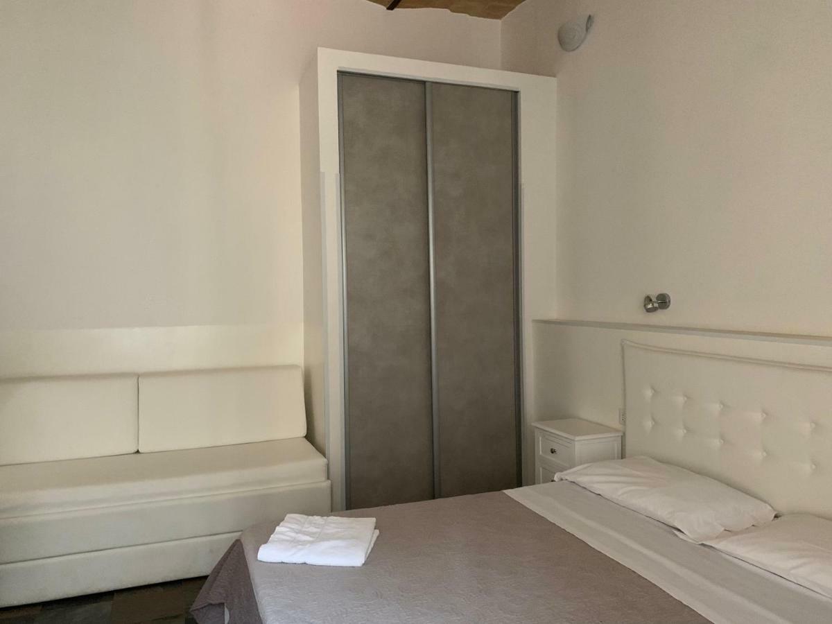 Golden Nice Apartment Рим Екстериор снимка