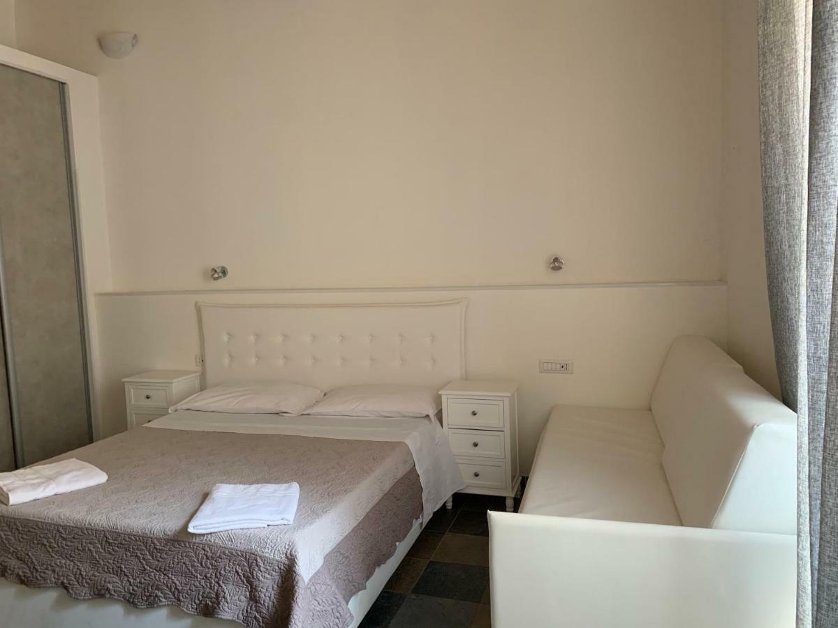 Golden Nice Apartment Рим Екстериор снимка